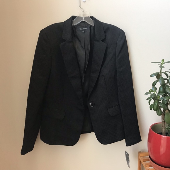- Black blazer with textured details size 10 - Picture 2 of 5